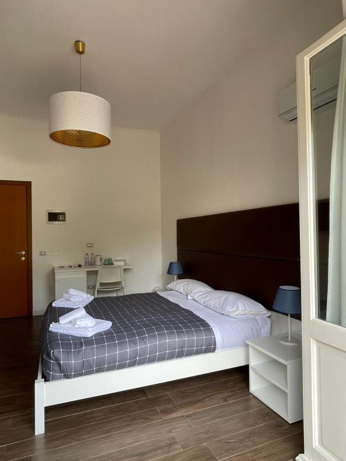 Banus Rooms Cagliari Exterior foto