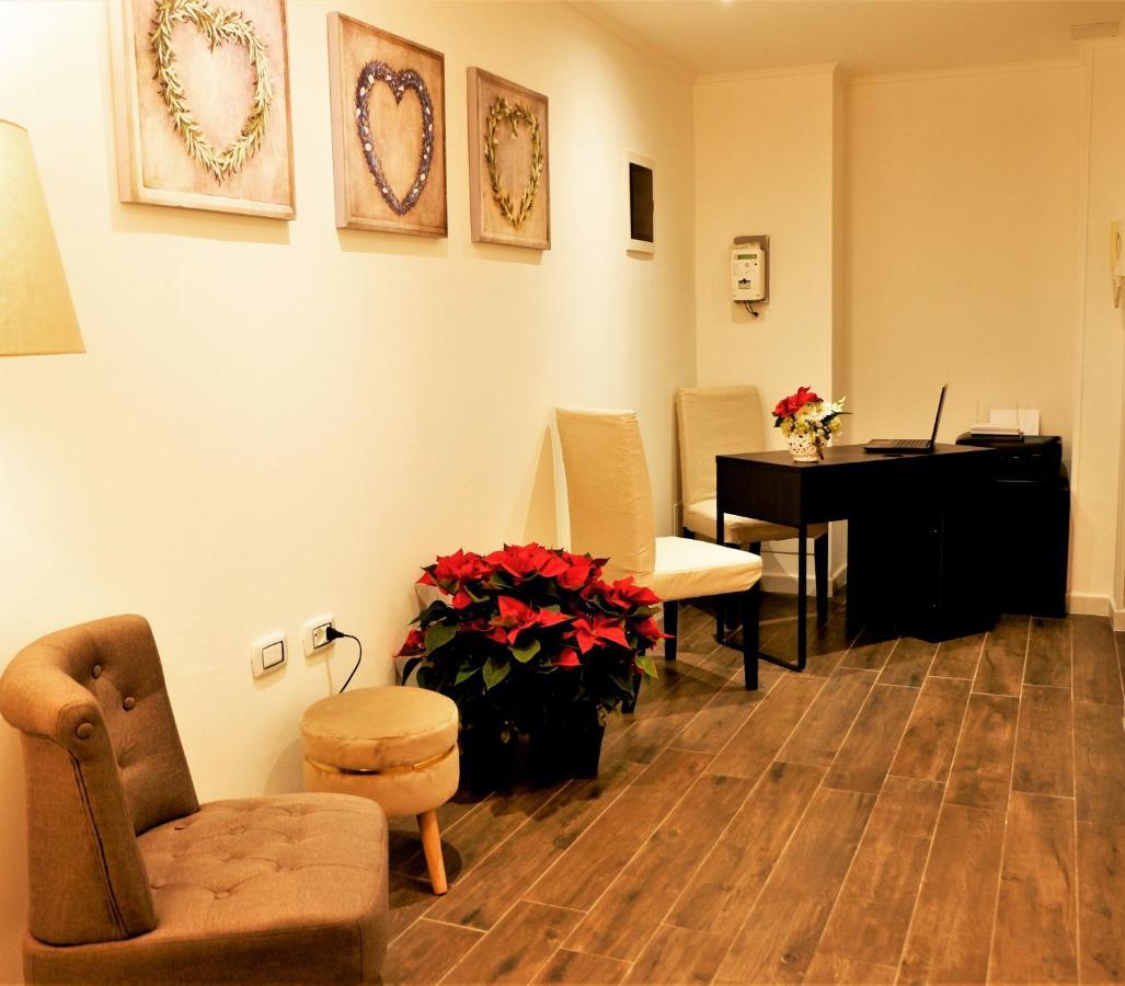 Banus Rooms Cagliari Exterior foto
